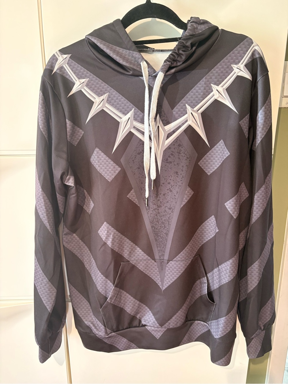 Men's Black Panther  Black & Gray Graphic Pullover Hoodie